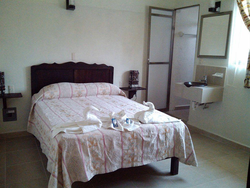 Hotel D' Santiago Palenque Buitenkant foto