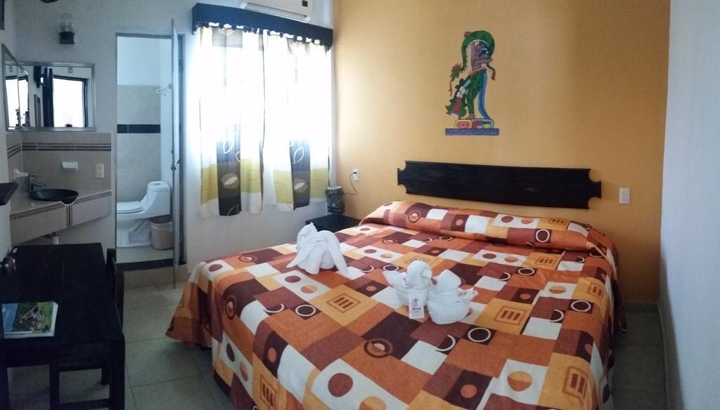 Hotel D' Santiago Palenque Buitenkant foto