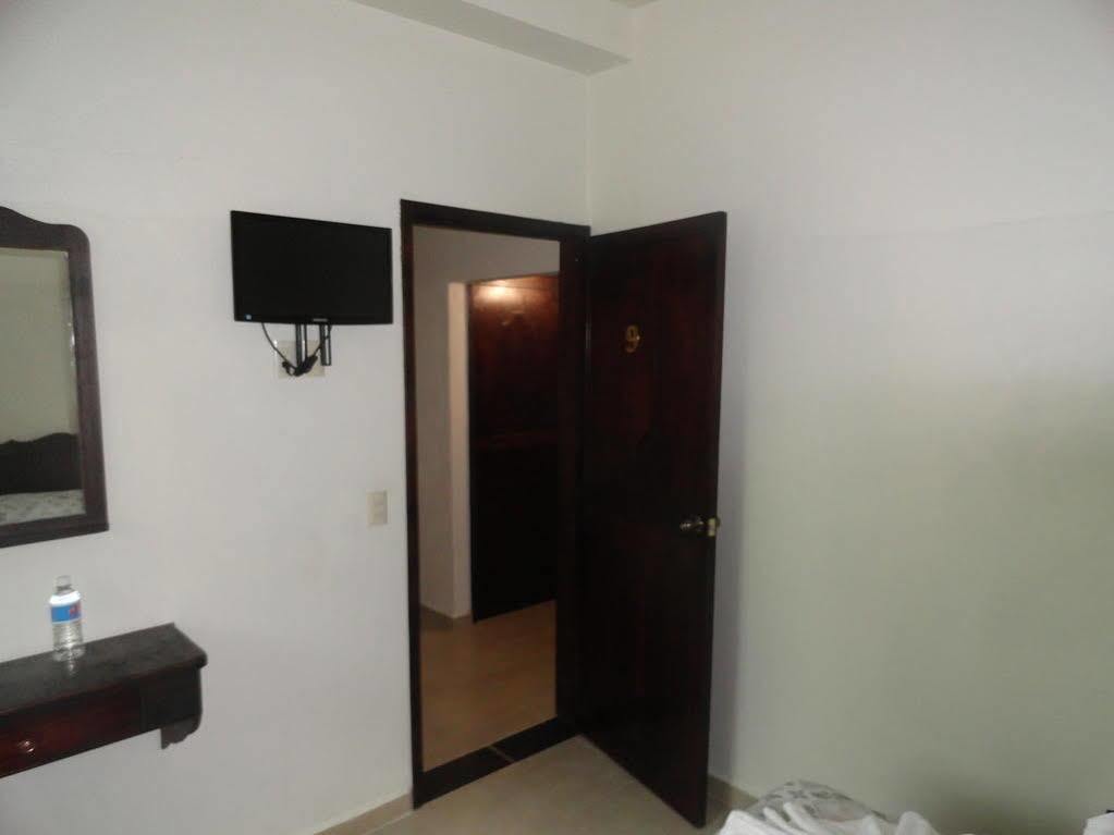 Hotel D' Santiago Palenque Buitenkant foto