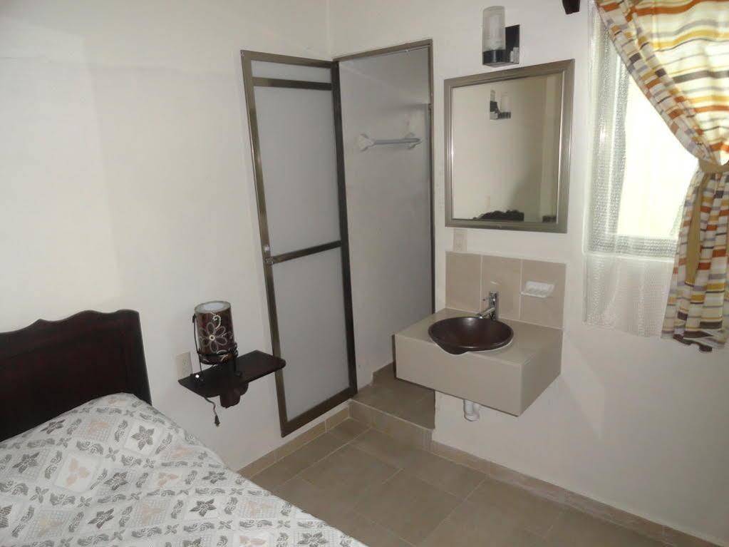 Hotel D' Santiago Palenque Buitenkant foto